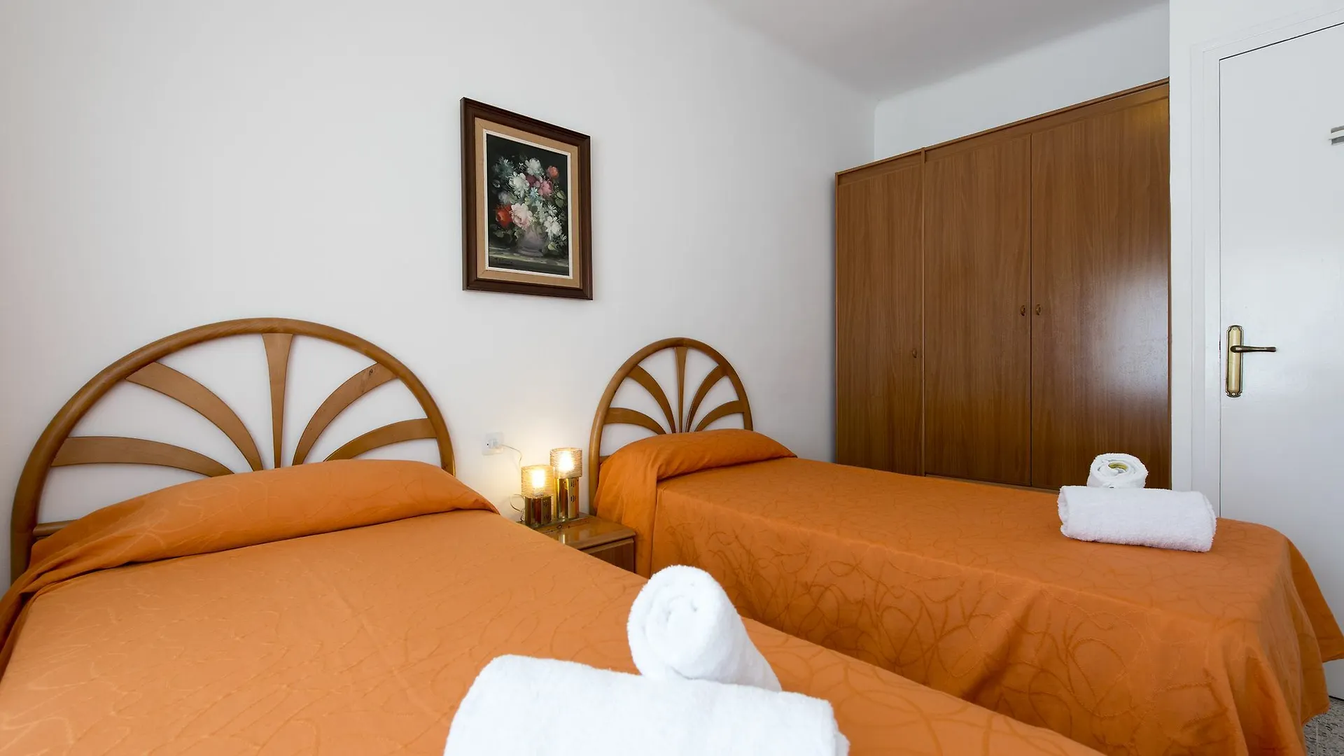 Apartamento Tribala Pineda de Mar 0*,  Spain